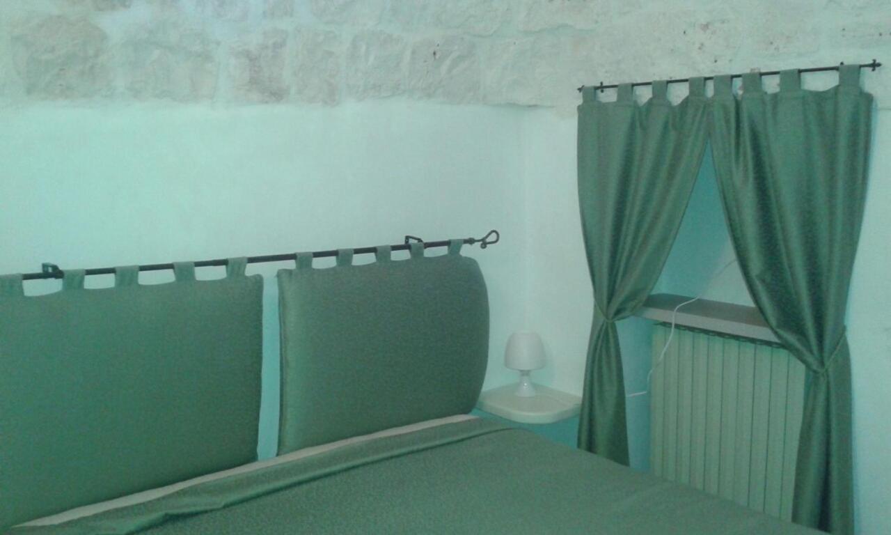 Trullo Sonia nella Valle D'itria di Cisternino Villa Esterno foto